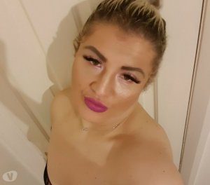 Tiyah prostituées à Sarrebourg